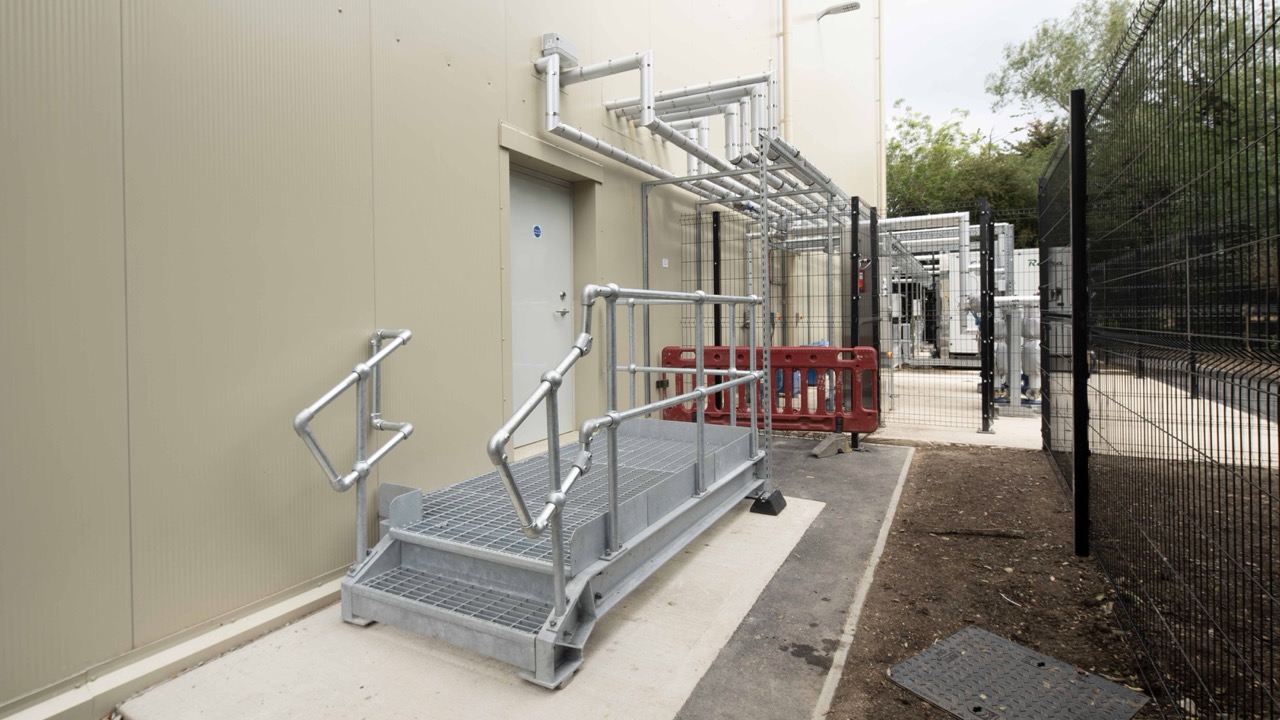 Exeter Way Theale — image 3