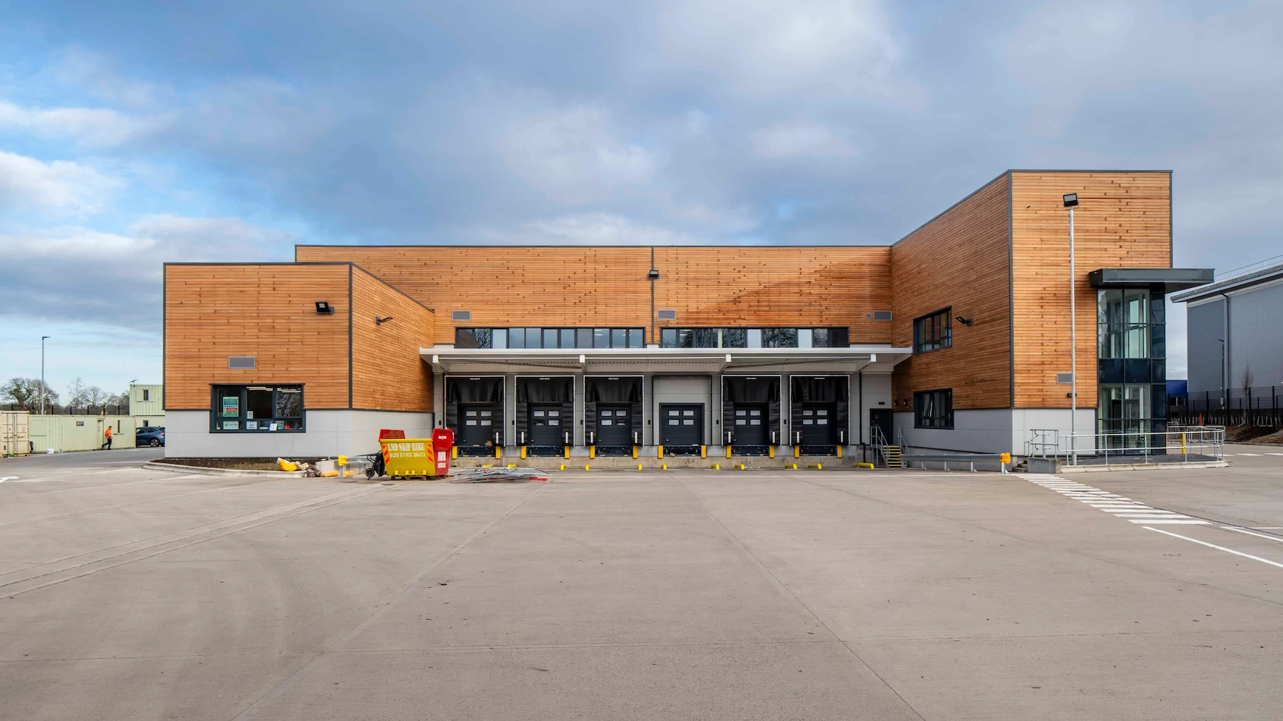 HydeHurst Lane Crawley — image 2
