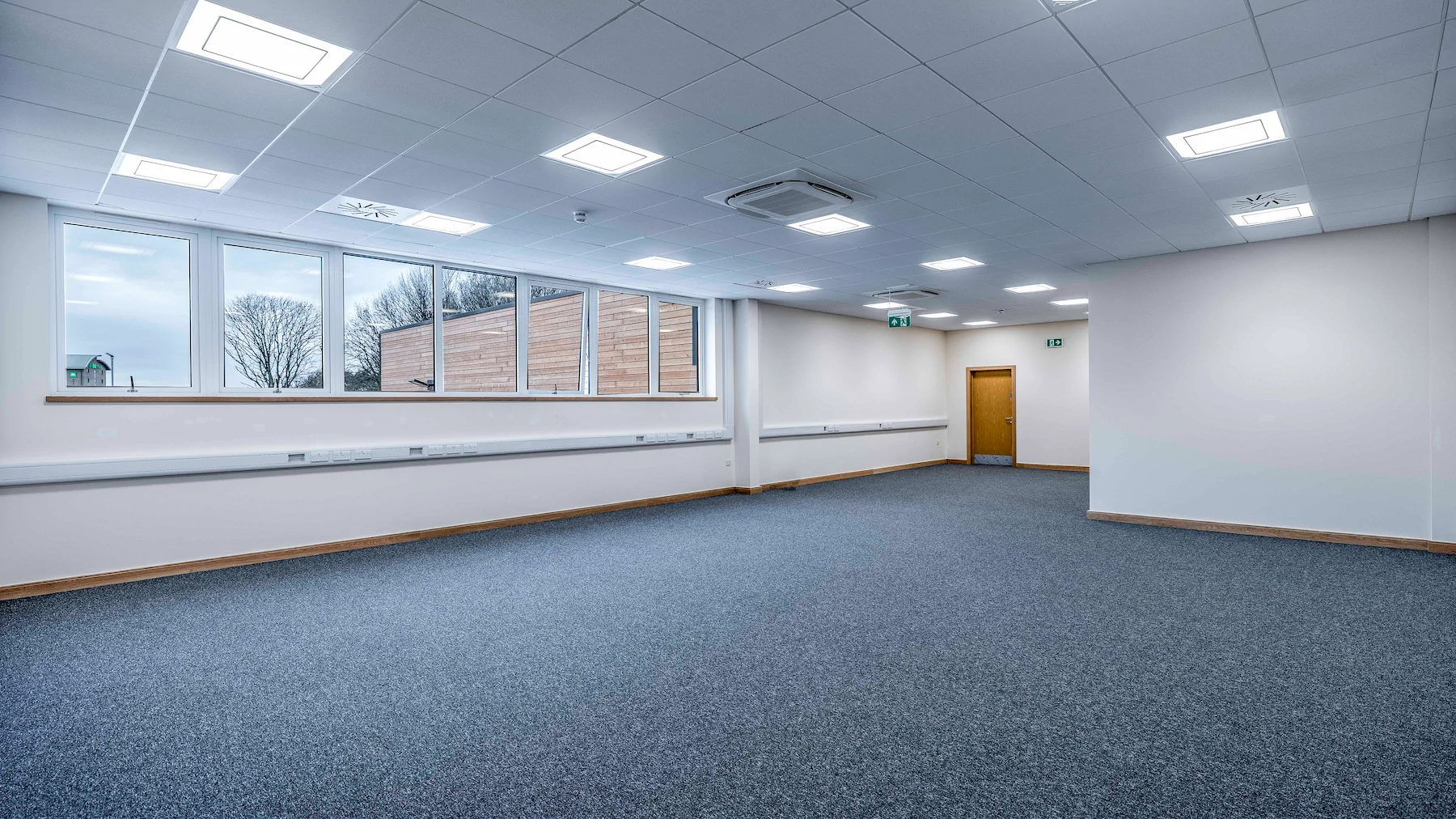 HydeHurst Lane Crawley — image 32
