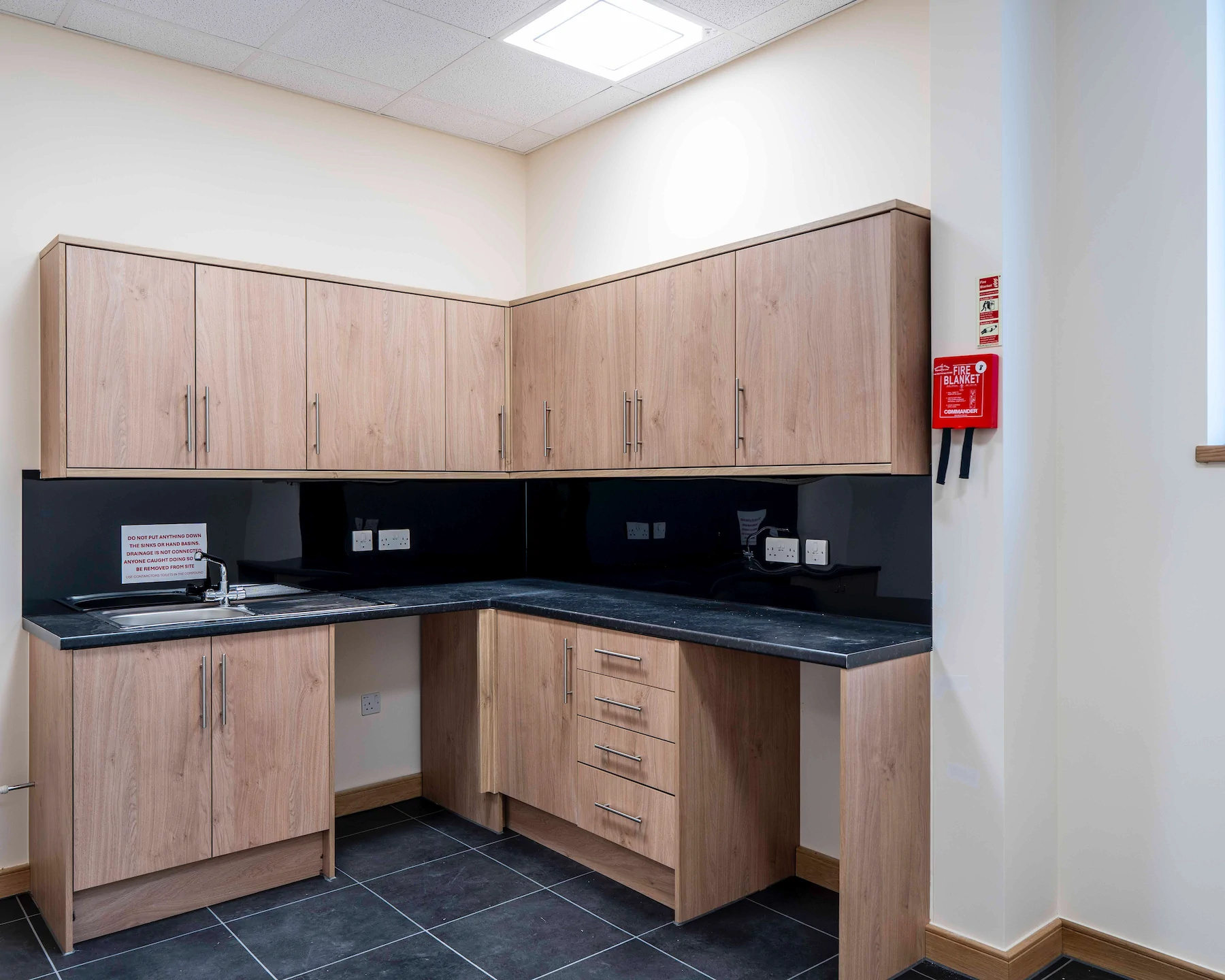 HydeHurst Lane Crawley — image 33