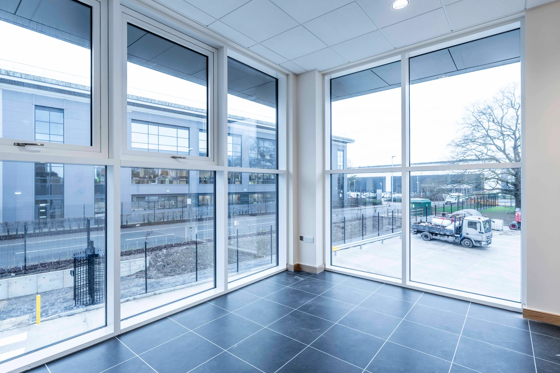 HydeHurst Lane Crawley — image 34